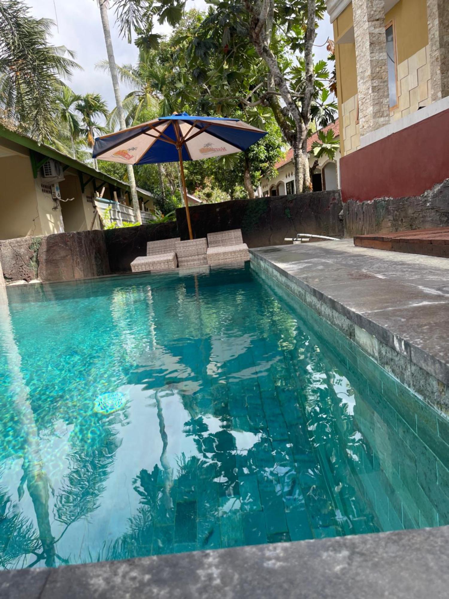 Tri Putri Homestay Kuta  Kültér fotó