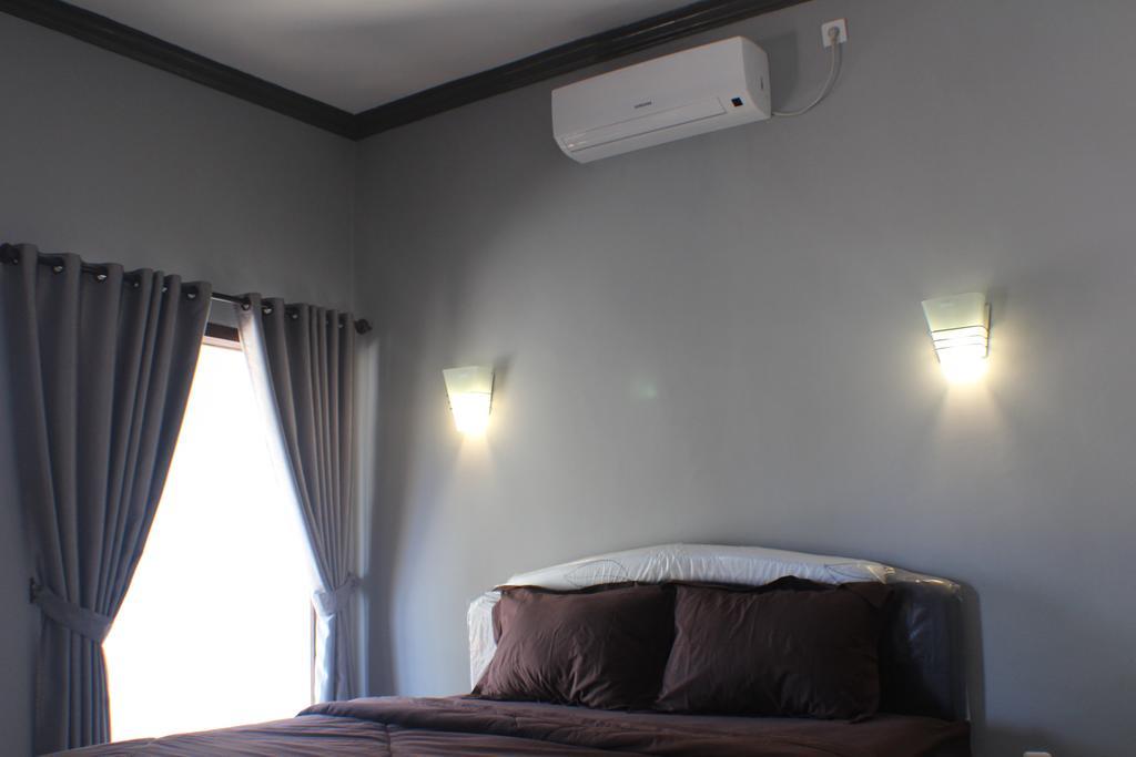 Tri Putri Homestay Kuta  Kültér fotó