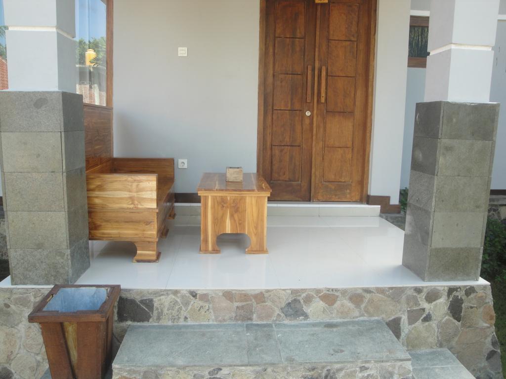 Tri Putri Homestay Kuta  Kültér fotó