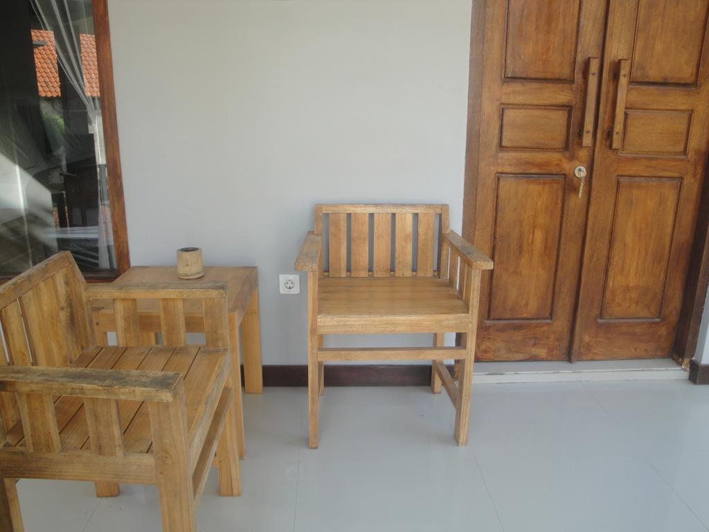 Tri Putri Homestay Kuta  Kültér fotó