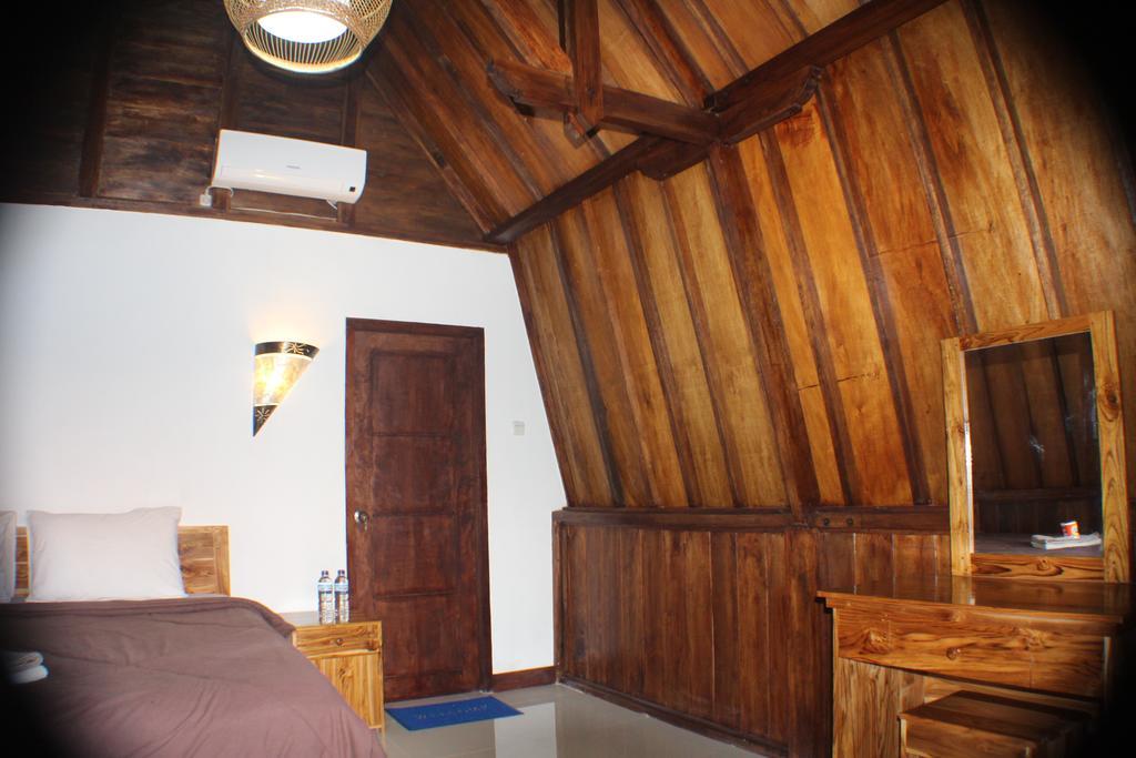 Tri Putri Homestay Kuta  Kültér fotó