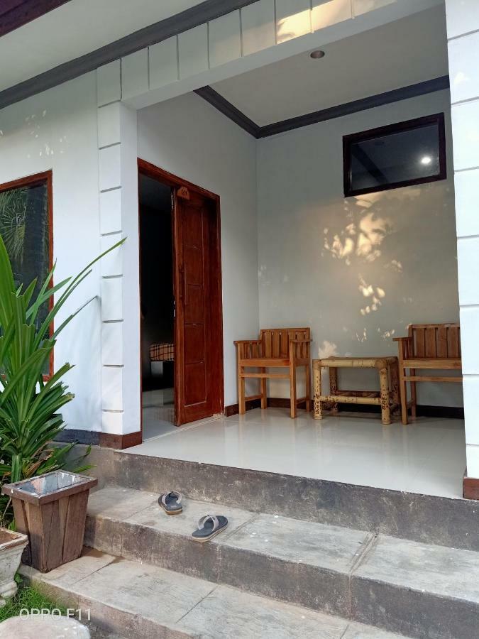 Tri Putri Homestay Kuta  Kültér fotó