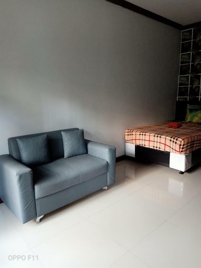 Tri Putri Homestay Kuta  Kültér fotó